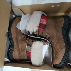 UGG ADIRONDACK II PLAID STOUT BOOTS